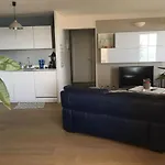 Spacieux Au Cap D'agde 120 M² Avec Piscine Partagee *